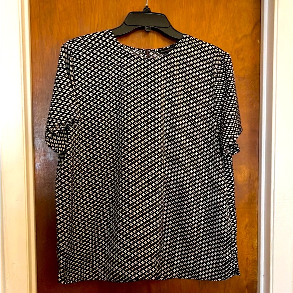 Banana Republic Black and White Polka Dot Casual Blouse